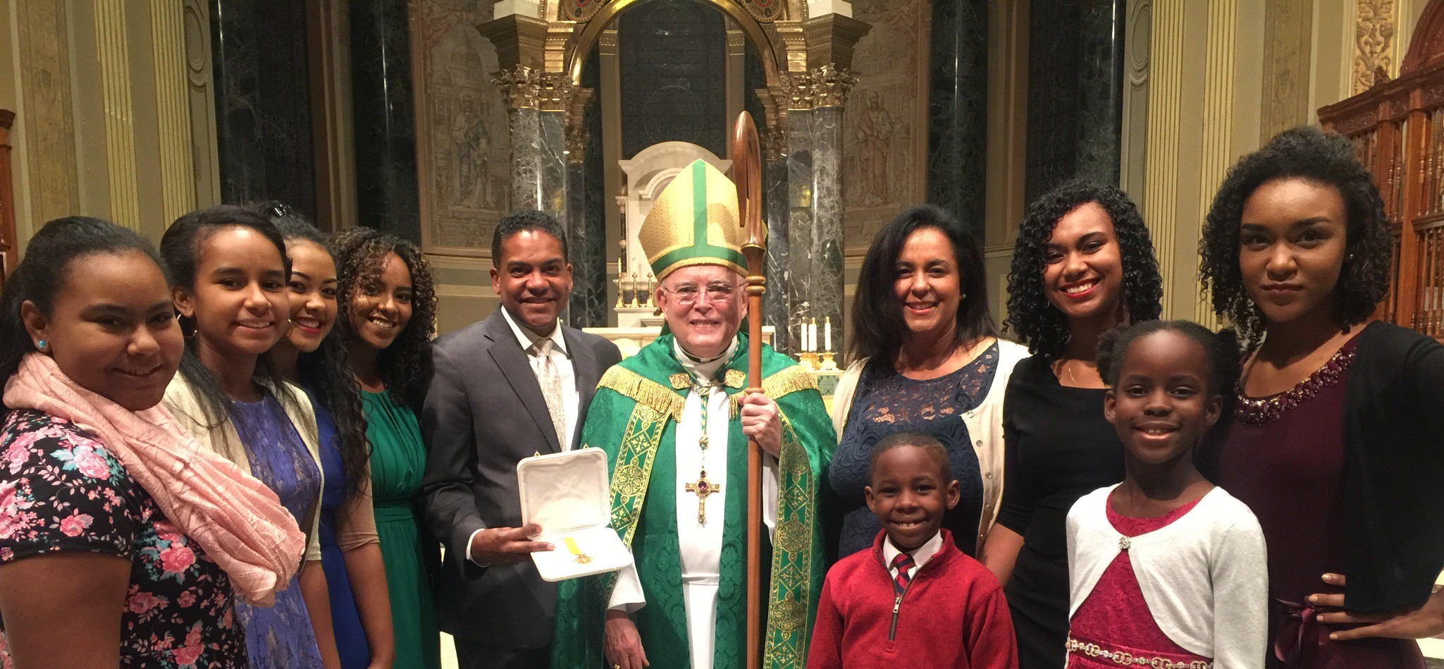 owen family with pope.jpg